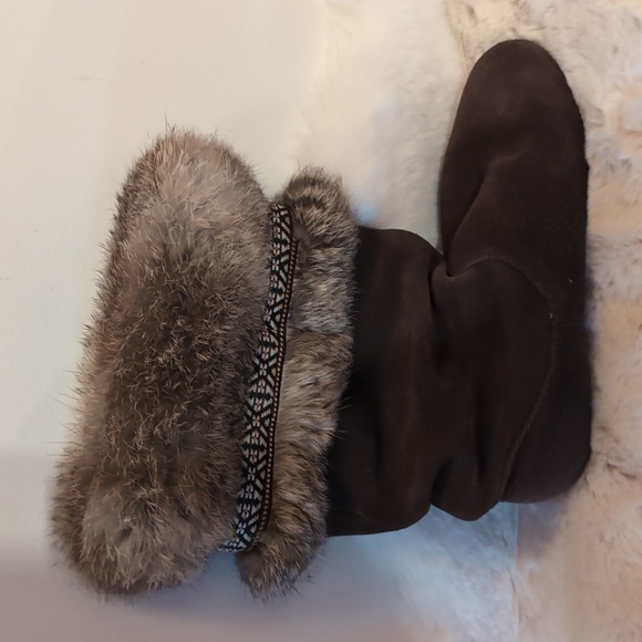 Martino| Vintage Brown Suede Boots With Rabbit Fur Details - Picture 3 of 10